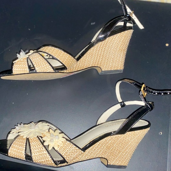 Liz Claiborne Size 7 1/2 M sandals - Picture 3 of 6